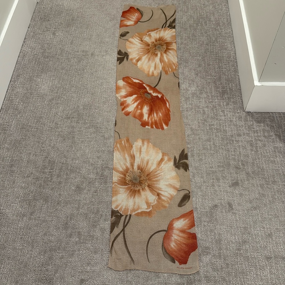 Excellent condition: Ellen Tracy silk floral scarf